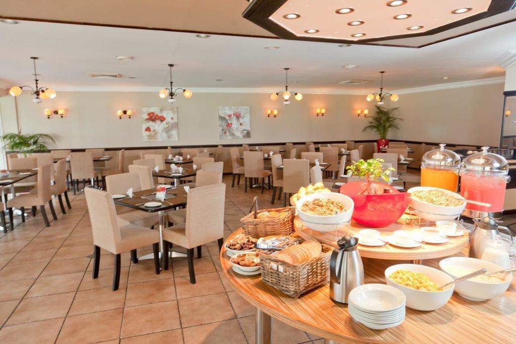 Oudtshoorn Inn Hotel Εξωτερικό φωτογραφία