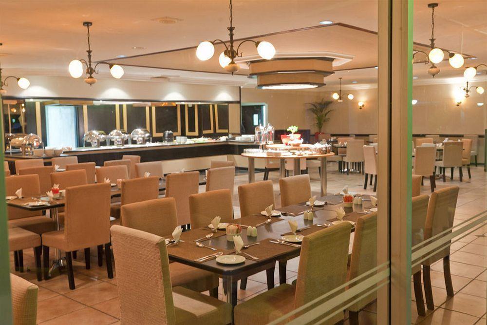 Oudtshoorn Inn Hotel Εξωτερικό φωτογραφία